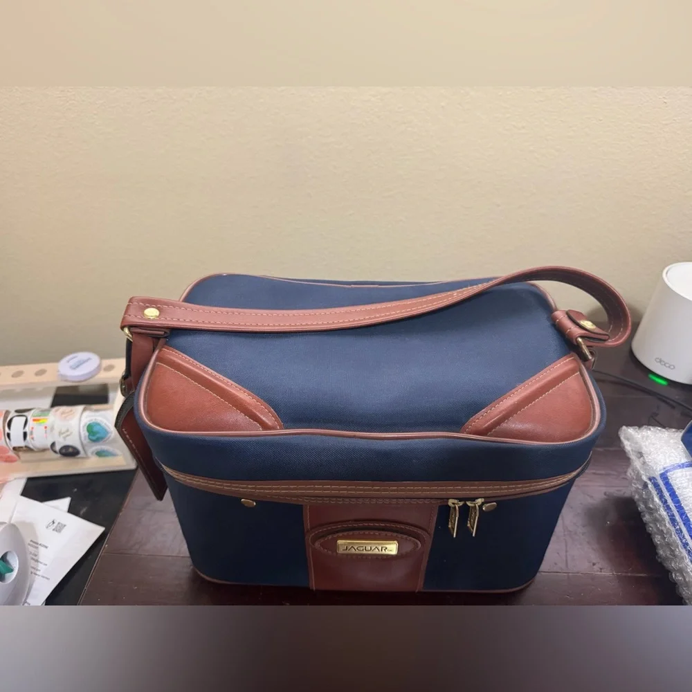 Jaguar Train Case Carry on Cosmetic Overnight Bag Navy Brown 12